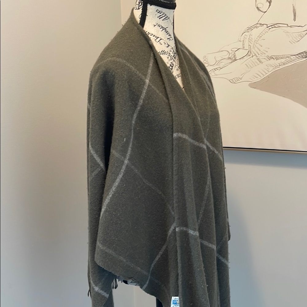 Portolano Dark Gray Plaid Shawl - Picture 8 of 10